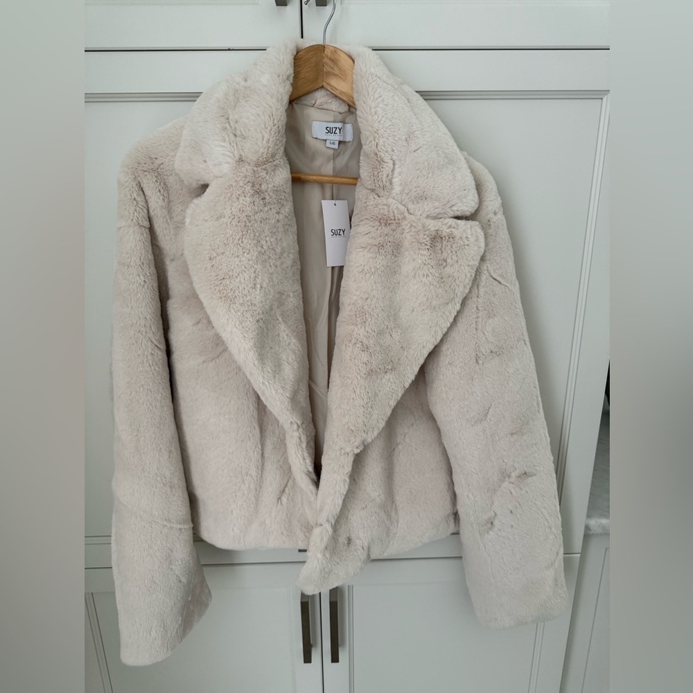 Suzy Shier Cream Teddy Jacket. Faux Fur